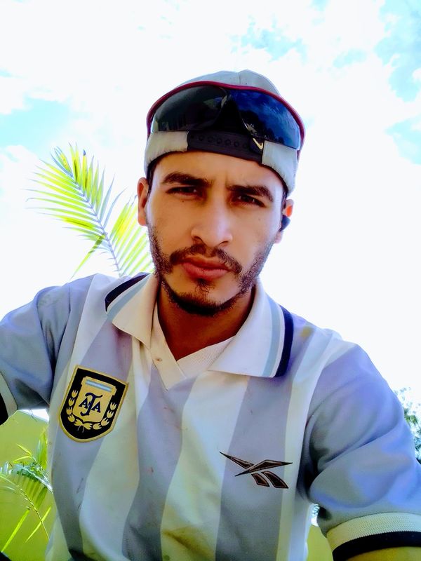 Date this nice looking Argentina man Cornek from Gobernador Ingeniero Valentin Virasoro AR986