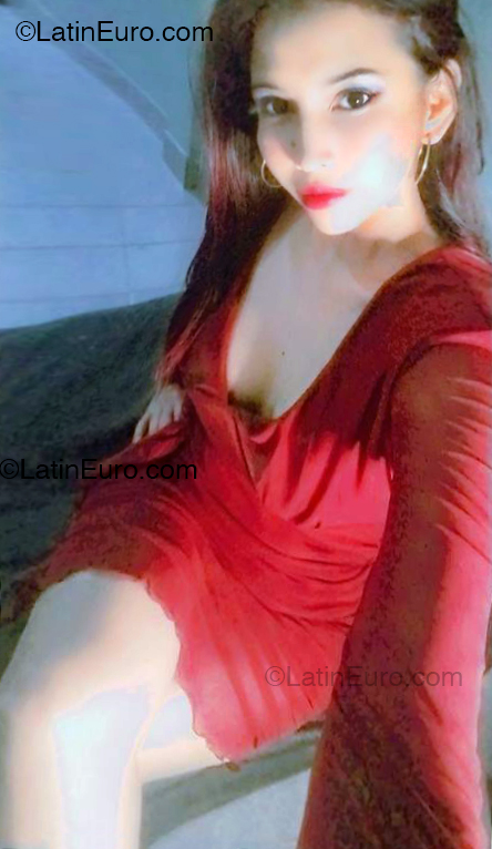 Date this hard body Venezuela girl Anahis from Valencia VE5163