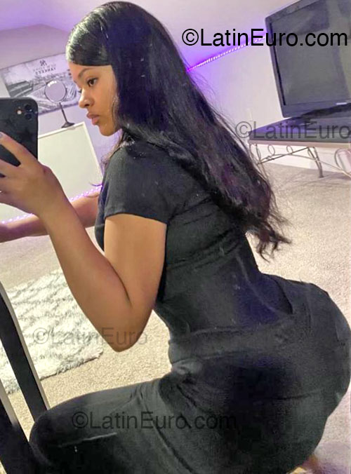 Date this fun Dominican Republic girl Valery from Bajos De Haina DO54462