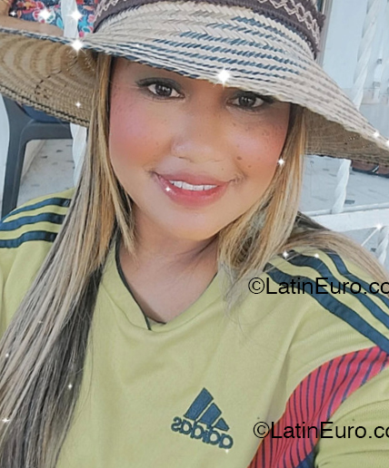 Date this gorgeous Colombia girl Eve from Cartagena CO33257