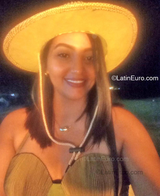 Date this happy Dominican Republic girl Emeli from Puerto Plata DO54515