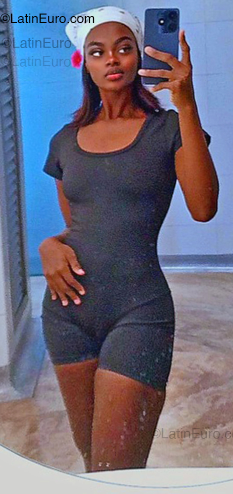 Date this sensual Colombia girl Yurany from Villavicencio CO33291