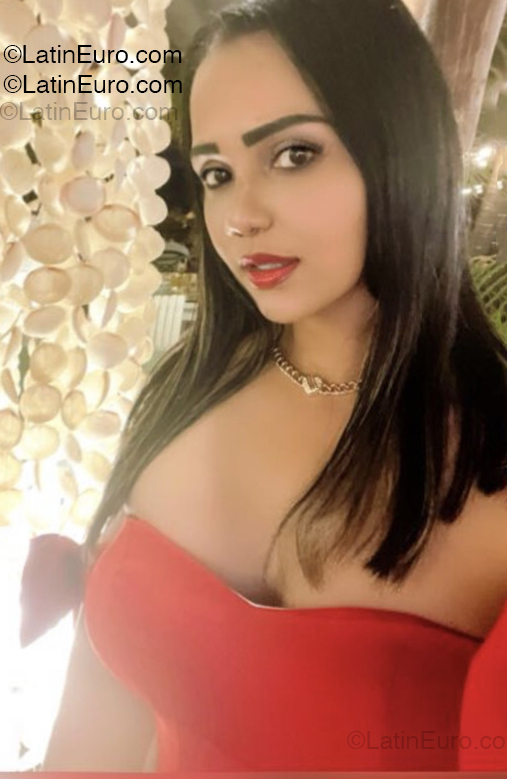Date this nice looking Dominican Republic girl Josefina from Hatomayor DO54906