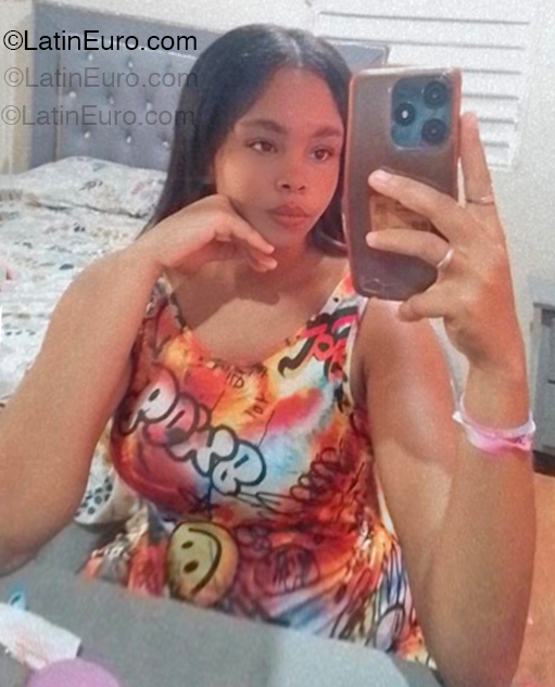 Date this cute Dominican Republic girl Alex from Santo Domingo DO54922
