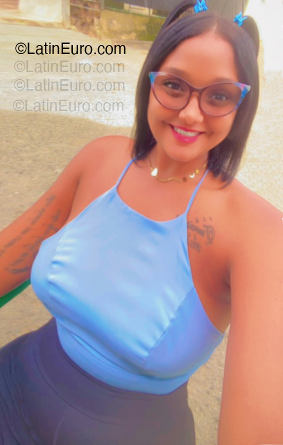 Date this pretty Dominican Republic girl Indi from Puerto Plata DO54940
