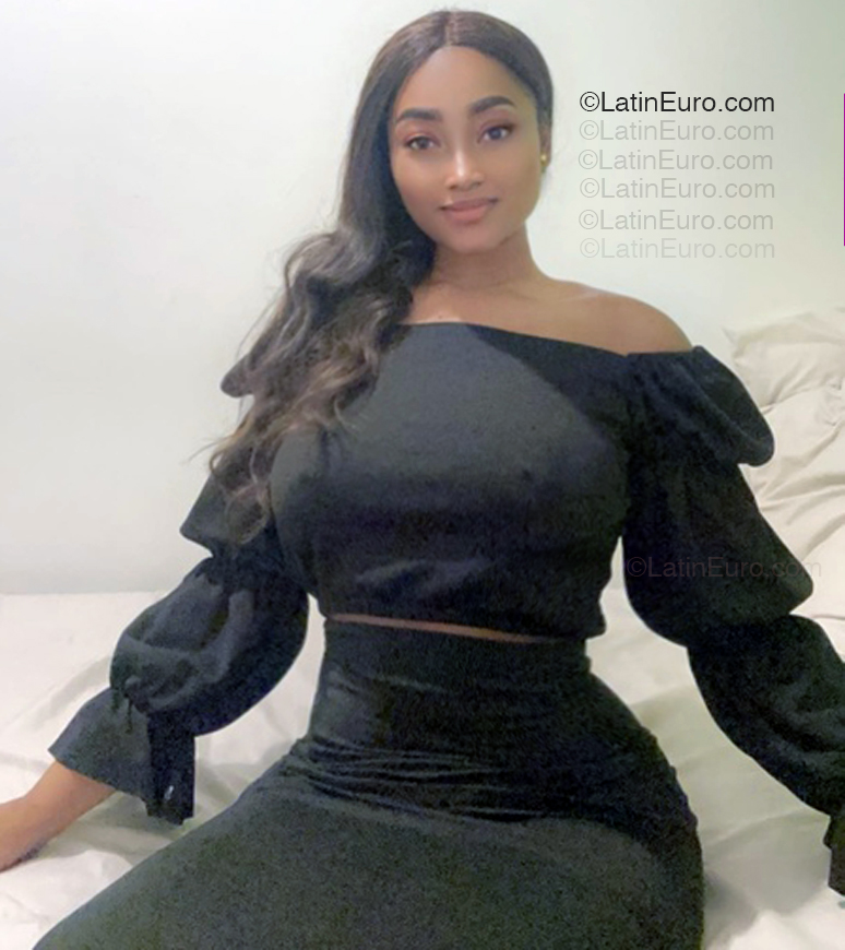 Date this georgeous Colombia girl Maria from Cota CO33327