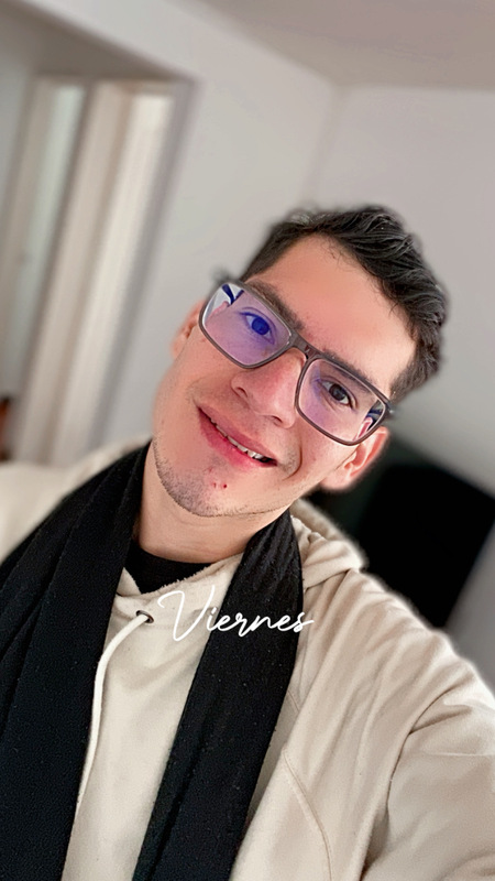 Date this young Colombia man Sebastian from Bogot&aacute; CO33331