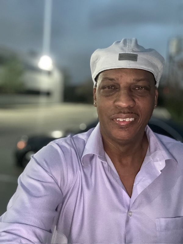 Date this exotic United States man Gregory from Houston US25040