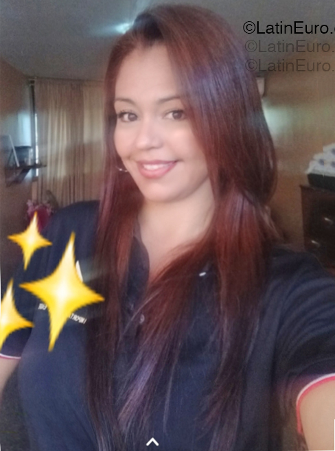 Date this cute Venezuela girl Miam from Caracas VE5301