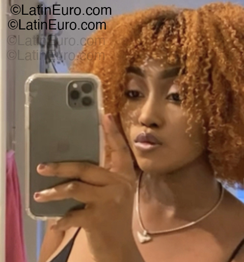 Date this exotic Dominican Republic girl Ashley from Santo Domingo DO55091