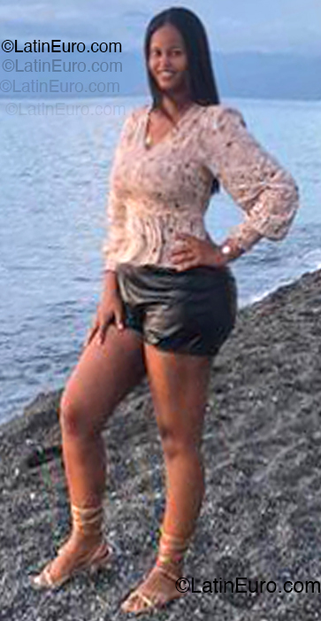 Date this exotic Dominican Republic girl Yosira from Santo Domingo DO55119