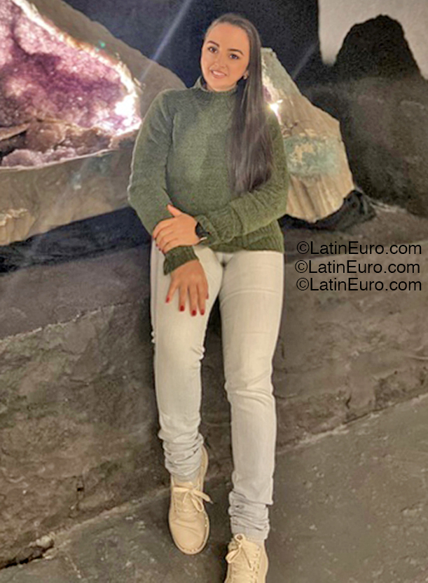 Date this lovely Brazil girl Mary from Manaus BR12365