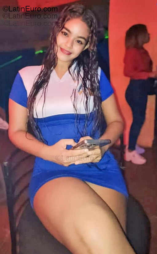 Date this foxy Venezuela girl Saraith from Anzoategui VE5319