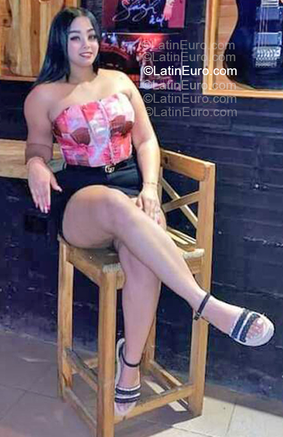 Date this foxy Argentina girl Anabel from Las Flores AR999
