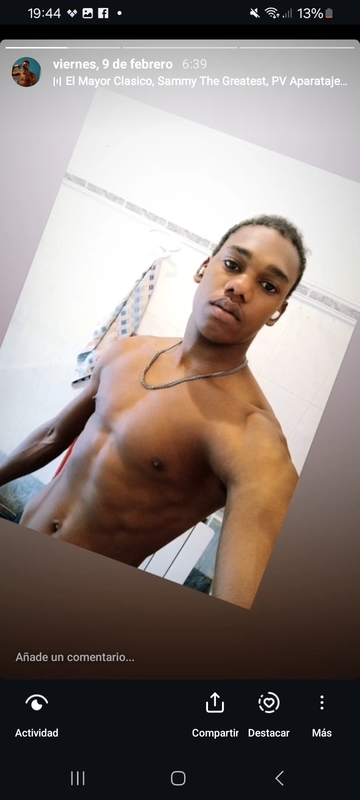 Date this passionate United States man Manuel from New York US25159