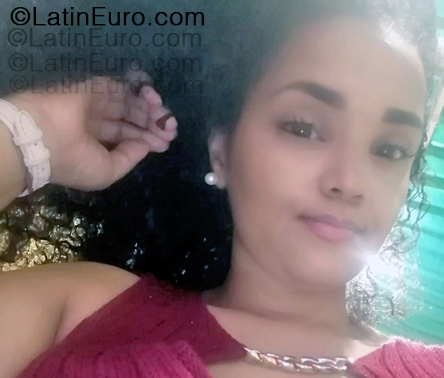 Date this charming Colombia girl Carolina from Barranquilla CO33465