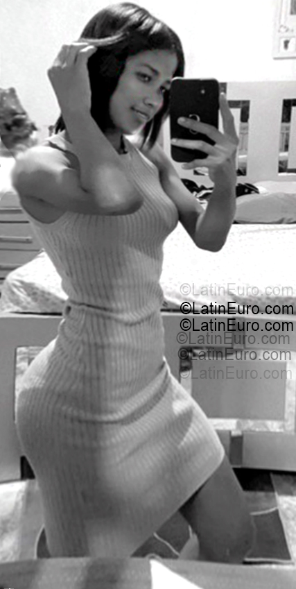 Date this young Dominican Republic girl Elisbeth from San Pedro De Macoris DO55446