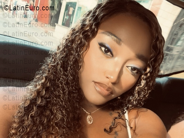 Date this attractive Colombia girl Jahela from Cali CO33517