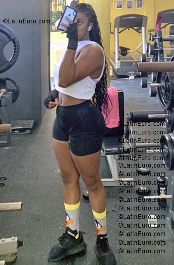 Date this delightful Dominican Republic girl Jennifer from Santo Domingo DO55560