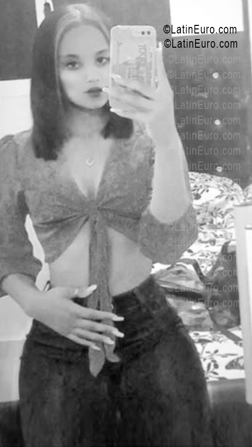 Date this funny Dominican Republic girl Kate from Santo Domingo DO56728