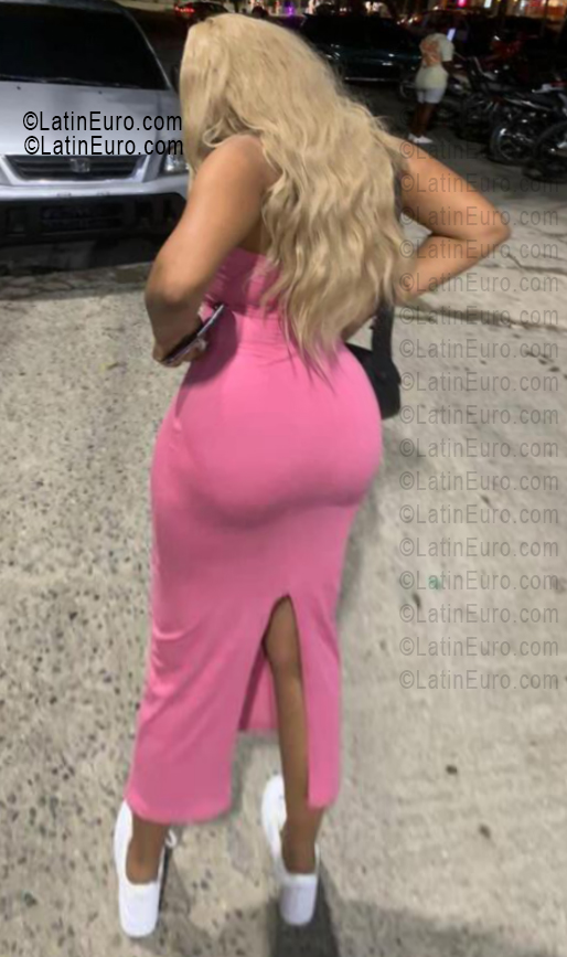 Date this delightful Dominican Republic girl Dariela from Santo Domingo DO55678