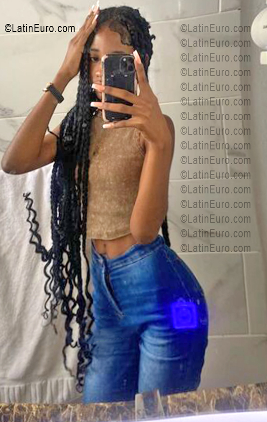 Date this young Dominican Republic girl Kame from Santiago DO55790