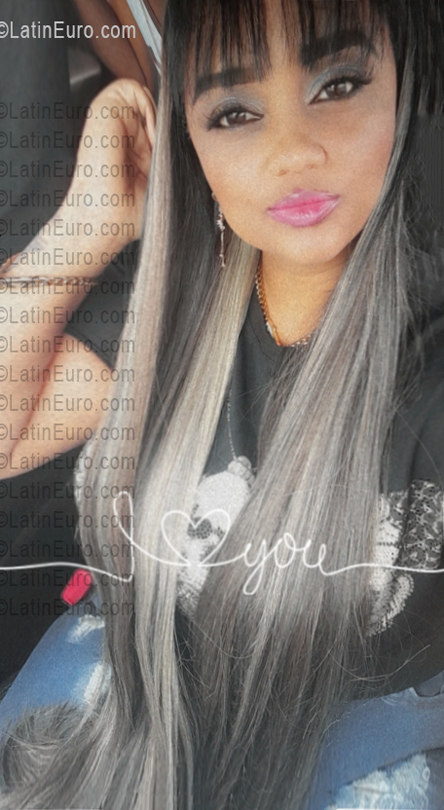 Date this fun Dominican Republic girl Ana from Santo Domingo DO56321