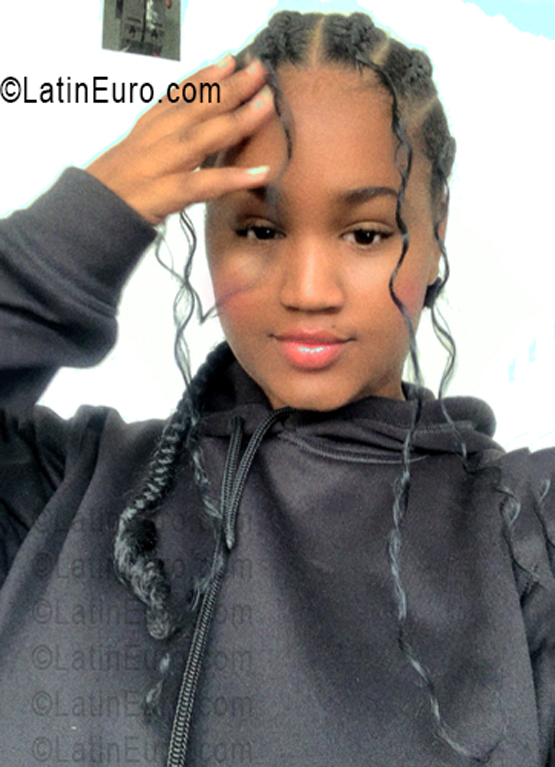 Date this beautiful Dominican Republic girl Hillarys from Moca DO55887