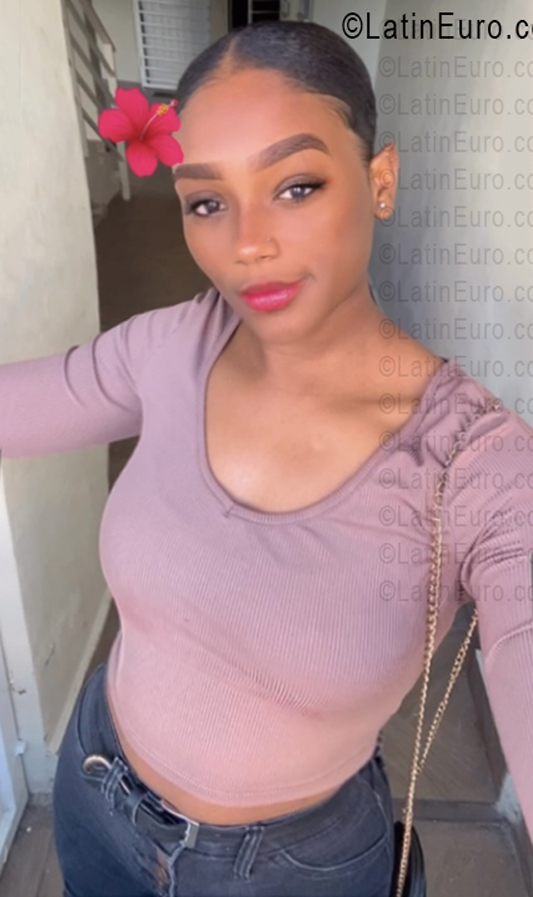 Date this charming Dominican Republic girl Ambar from La Romana DO55915