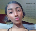 pretty Dominican Republic girl Esmeralda from Santo Domingo DO55919