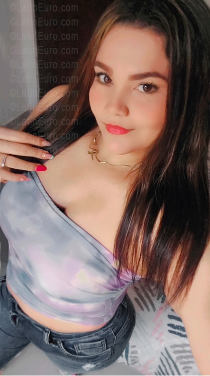 Date this passionate Colombia girl Mati from Sahagun CO33601