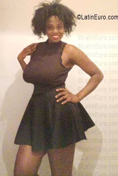 Date this fun Colombia girl Karito from Bogota CO33605