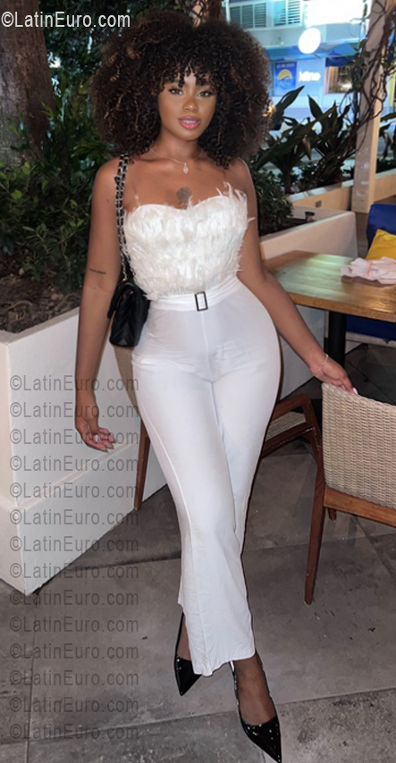 Date this lovely Puerto Rico girl Esmeilin from Caguas PR267