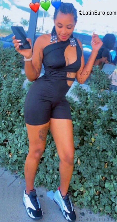 Date this passionate Dominican Republic girl Ivelis from Santo Domingo DO55974