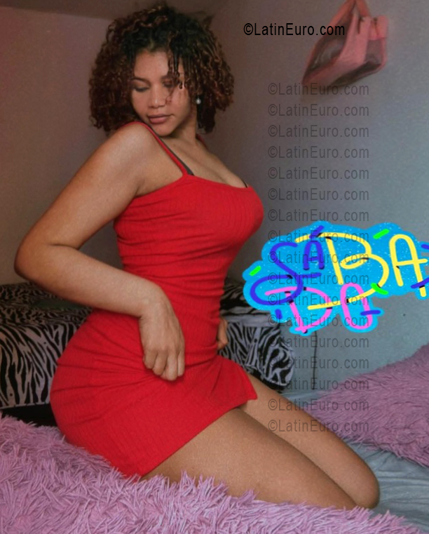 Date this stunning Colombia girl Angelica from Bogota CO33637
