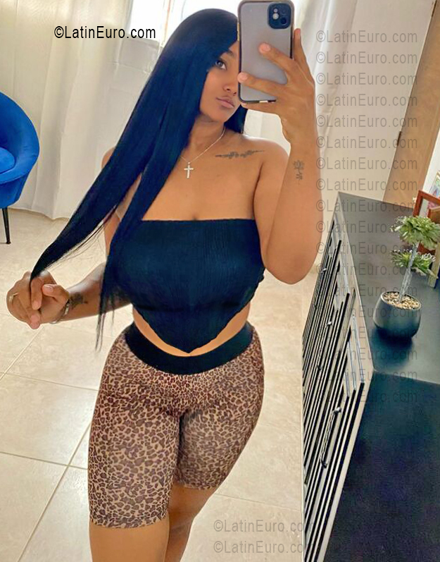 Date this delightful Dominican Republic girl Debie from Santiago DO56026
