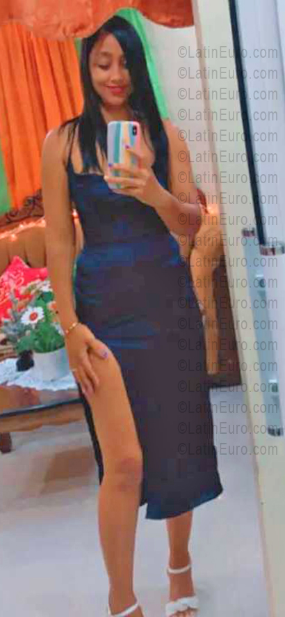 Date this georgeous Dominican Republic girl Miosoty from Santo Domingo DO56049