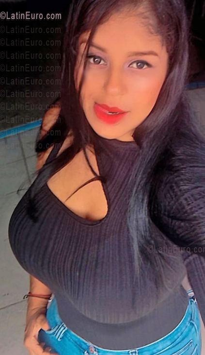 Date this good-looking Venezuela girl Yary from Aragua VE5412