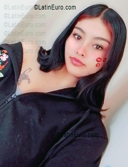 Date this cute Peru girl Zaida from Lima PE2156