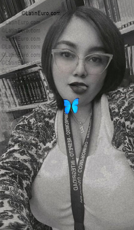 Date this fun Dominican Republic girl Erni from Santo Domingo DO56083