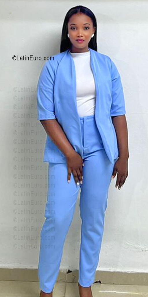 Date this sultry Dominican Republic girl Soledad from San Pedro De Macoris DO56105