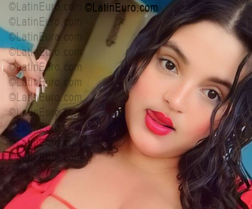 Date this happy Venezuela girl Alejandra from Caracas VE5437
