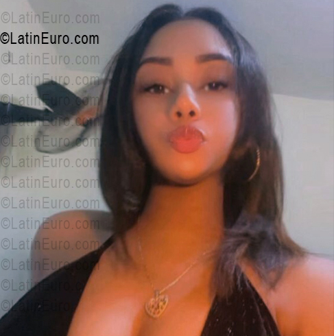 Date this stunning Dominican Republic girl Kpook from Santo Domingo DO56137