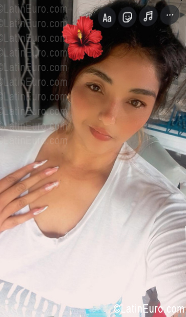 Date this tall Colombia girl Kelly from Medellin CO33668