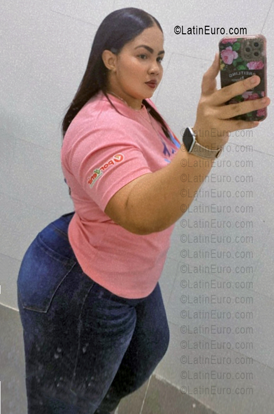 Date this georgeous Dominican Republic girl Ingrid from San Francisco De Macoris DO56296