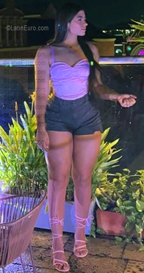 Date this beautiful Colombia girl Chanel from Cartagena CO33719