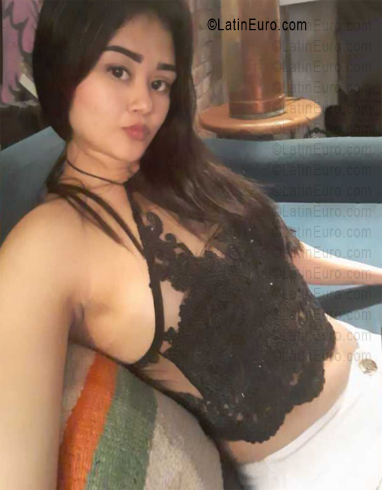 Date this athletic Peru girl Adria from Lima PE2163