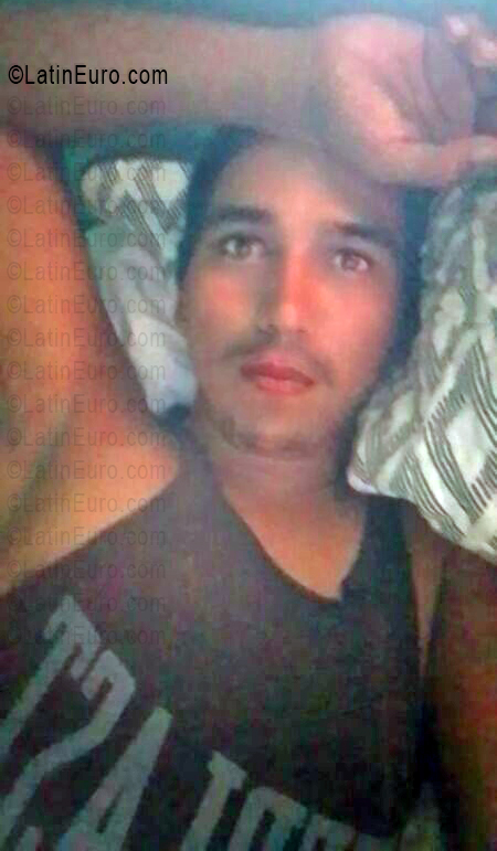 Date this voluptuous Venezuela man Luis from Venezuela VE5646