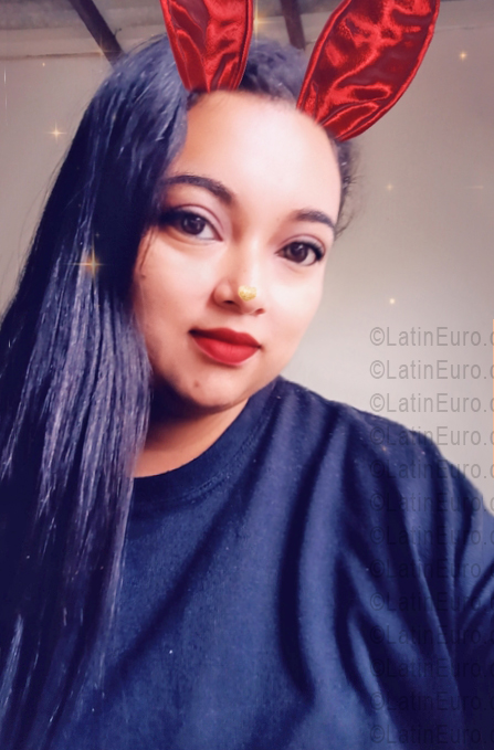 Date this hot Ecuador girl Marian from Islas Galapagos EC1138