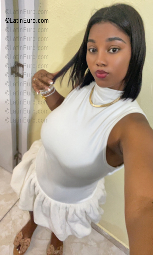 Date this cute Dominican Republic girl Cynthia from La Romana DO56377